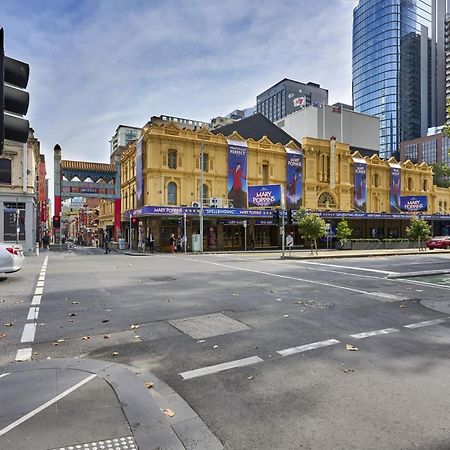 Апартаменты Bourke Street Urban Retreat Мельбурн Экстерьер фото